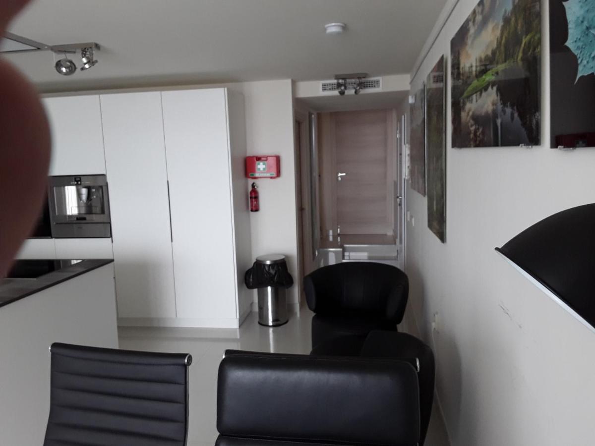 Front Port Line Sleeps 6 Apartment Marbella Exterior photo