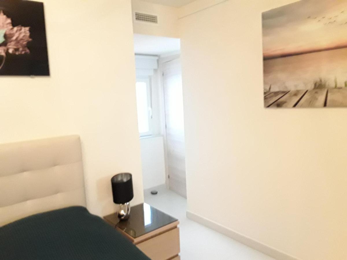 Front Port Line Sleeps 6 Apartment Marbella Exterior photo